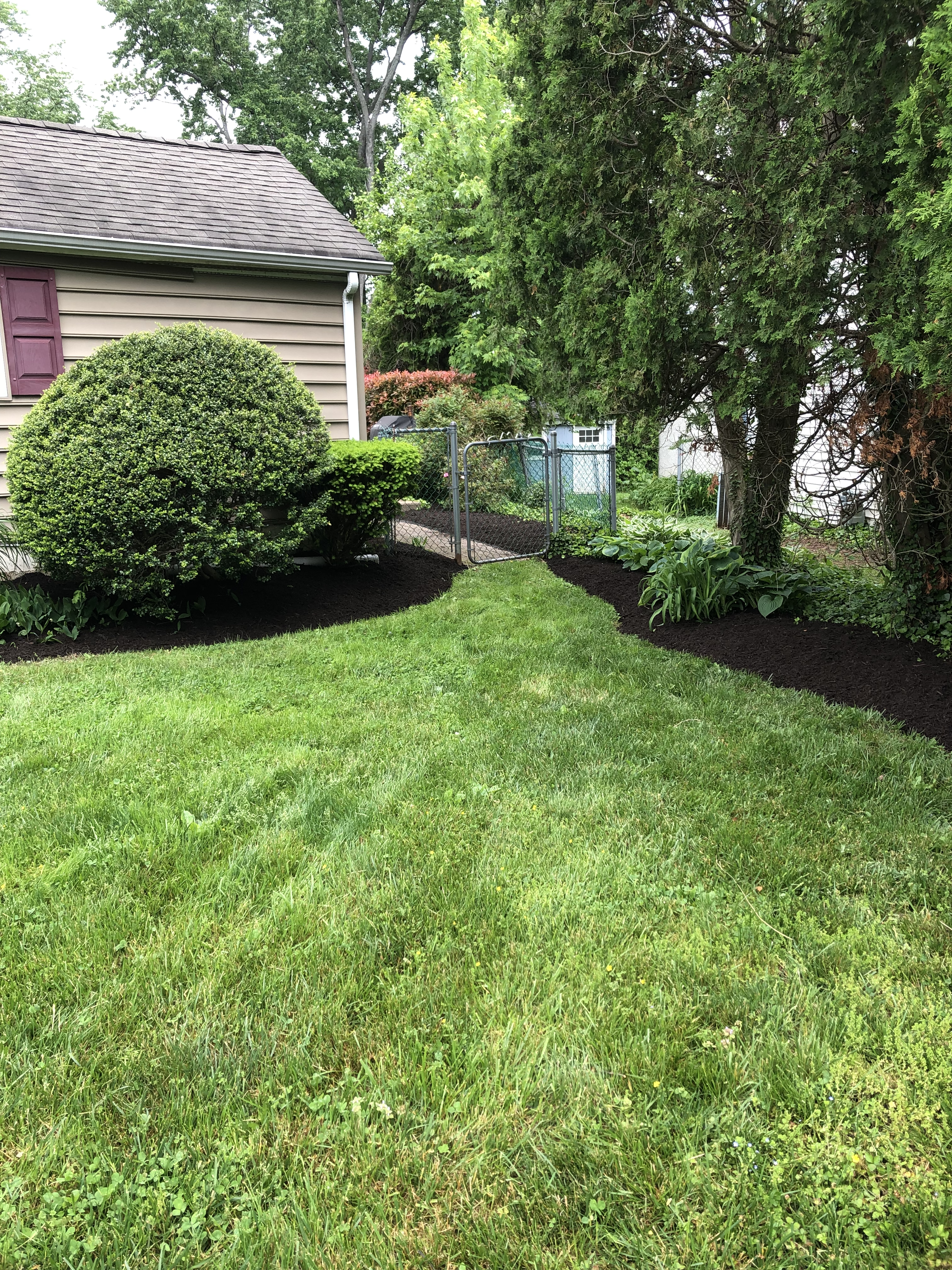 Mulch bed installation